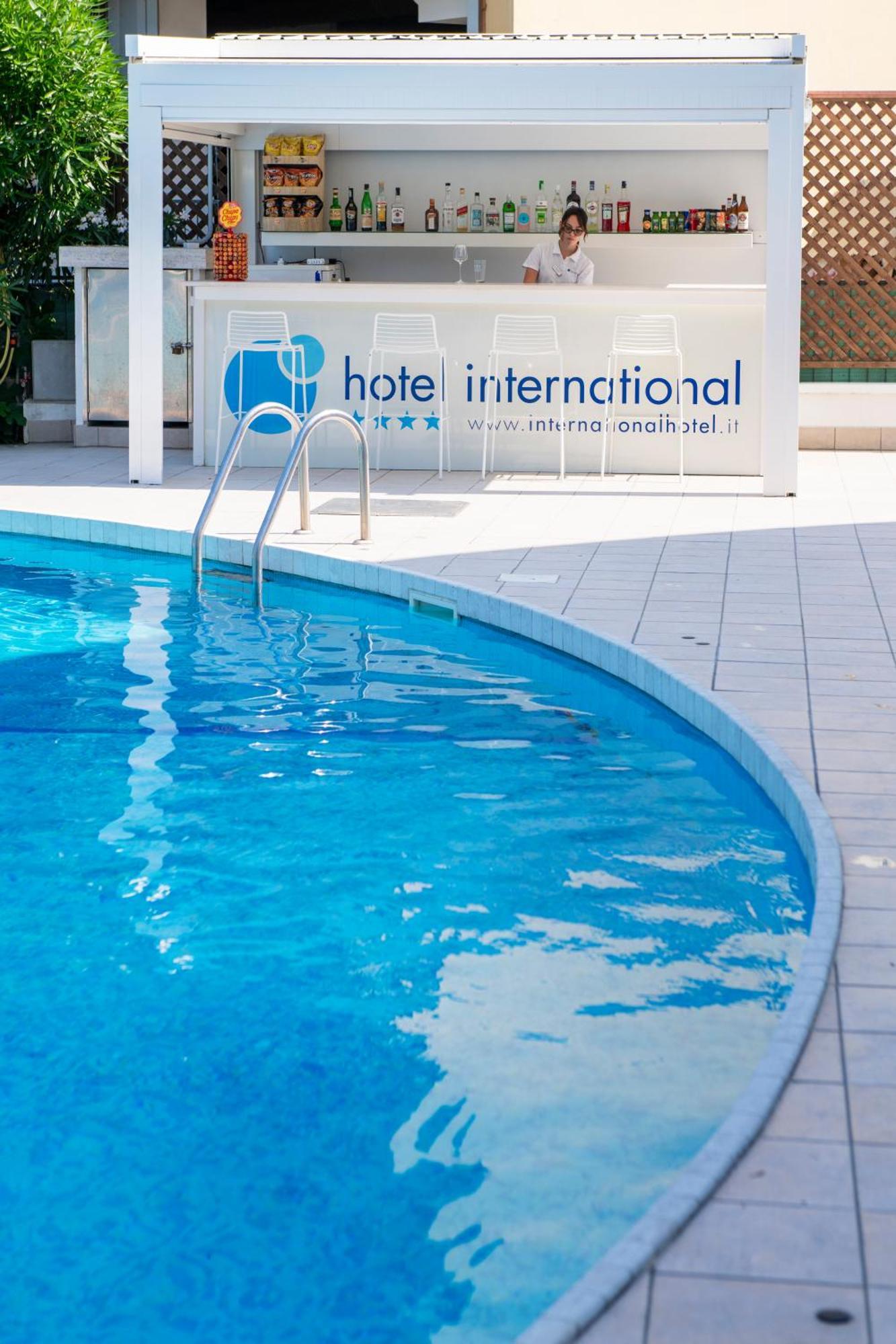 Hotel International & 4*