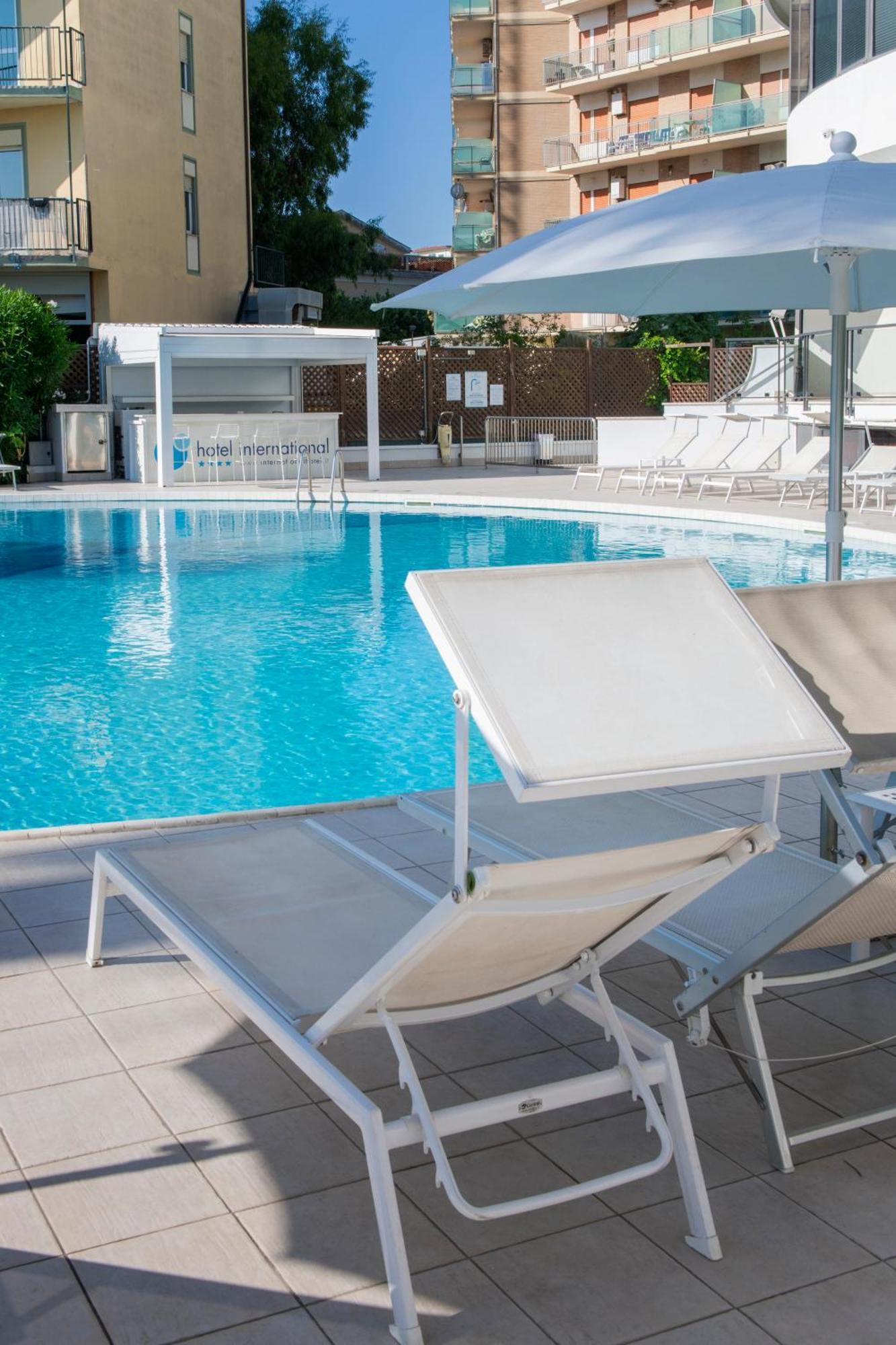 International & Hotel 4*