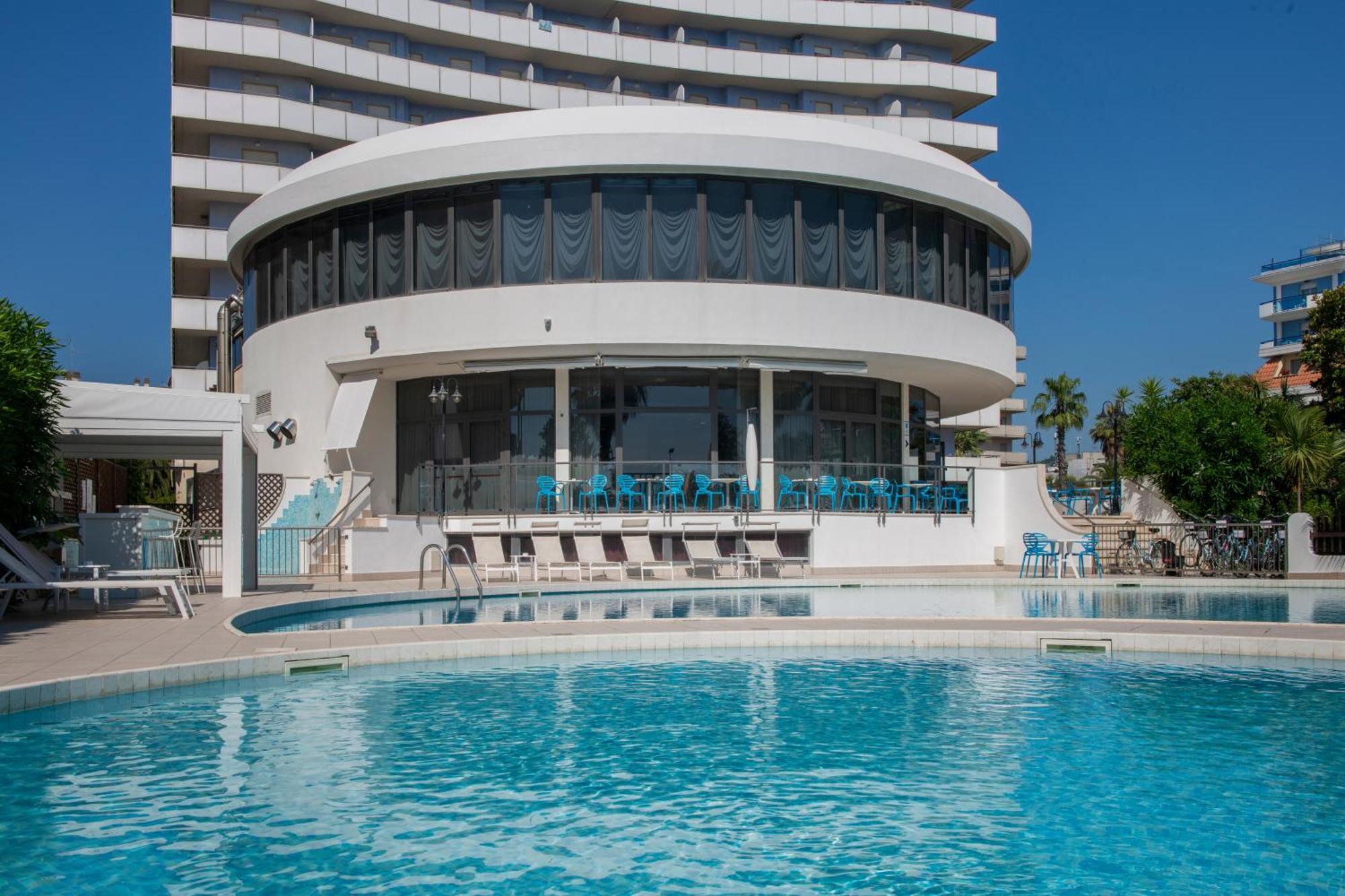 International Hotel & Suite Hotel 4*